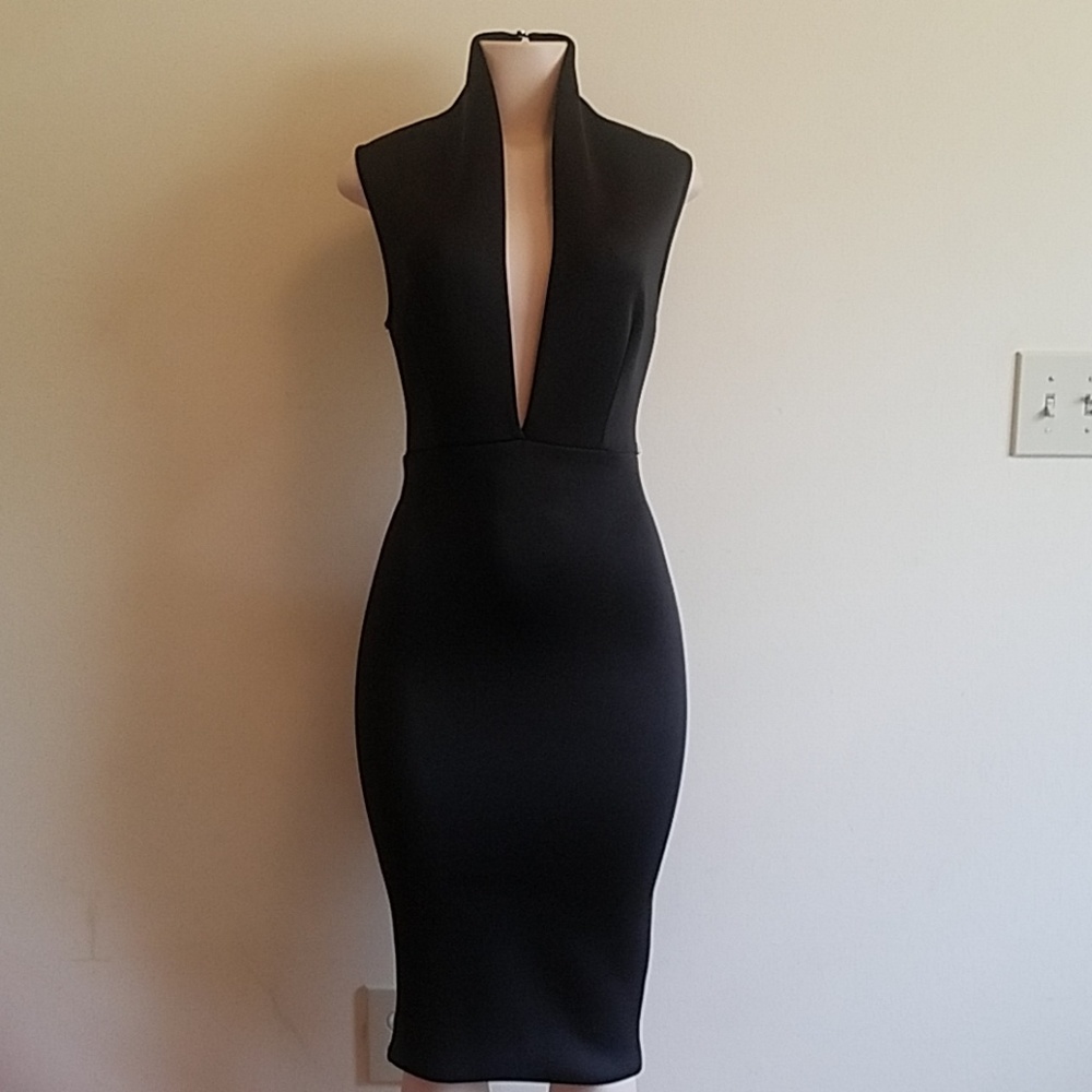 (LAST ONE)Solid deep V neck high collar dress. - Picture 5 of 8